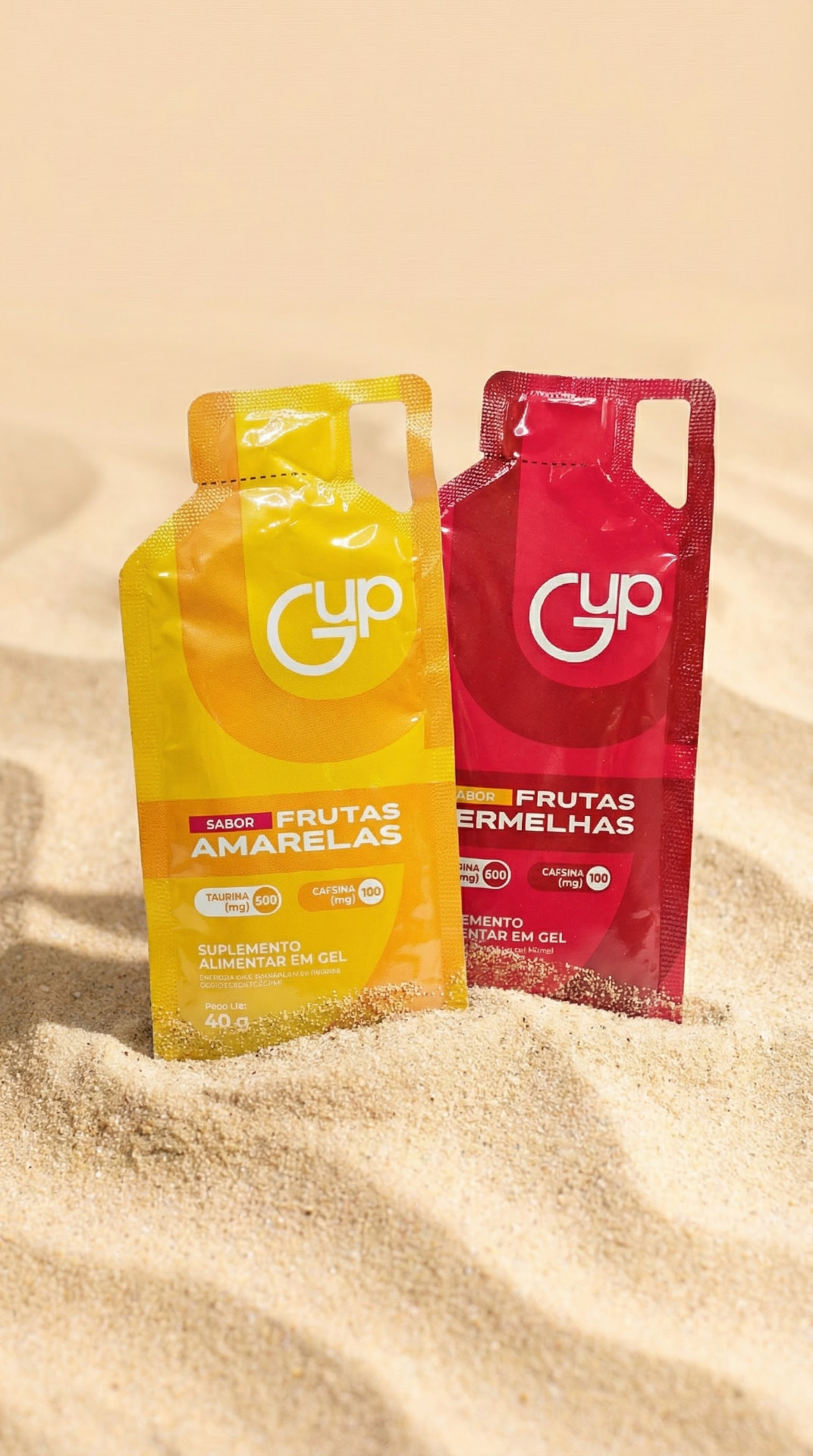 Sachês GUP Carbo Gel Frutas Amarelas e Frutas Vermelhas na areia